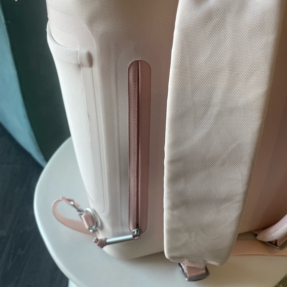 Stanley NWT Light Pink Cooler Bag - Picture 6 of 6
